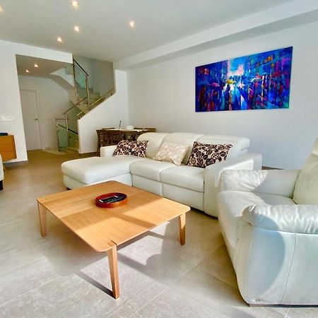 Chalet Con Piscina Privada En La Urb. De Puerto Rey Los Amarguillos Esterno foto