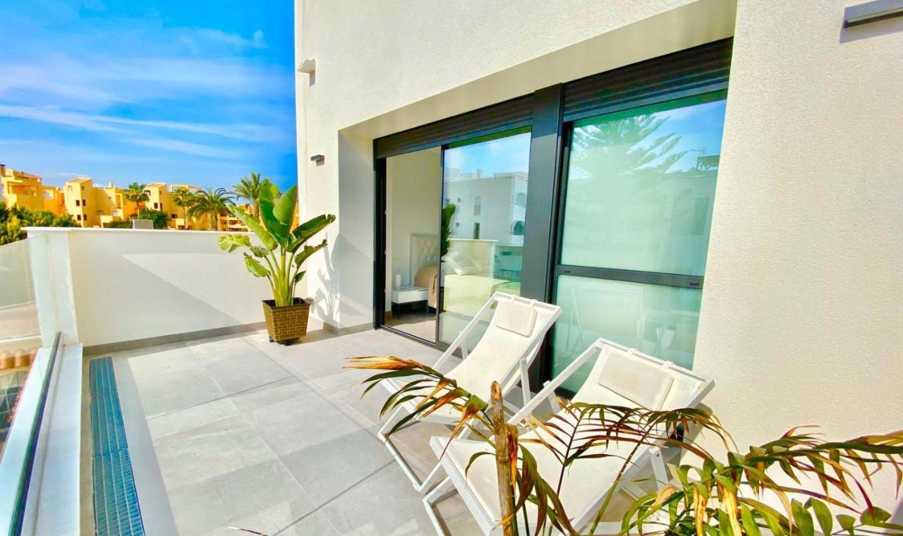 Chalet Con Piscina Privada En La Urb. De Puerto Rey Los Amarguillos Esterno foto
