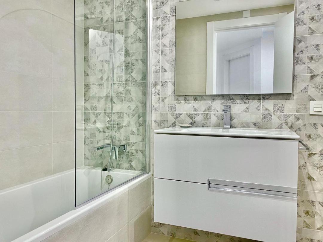 Chalet Con Piscina Privada En La Urb. De Puerto Rey Los Amarguillos Esterno foto